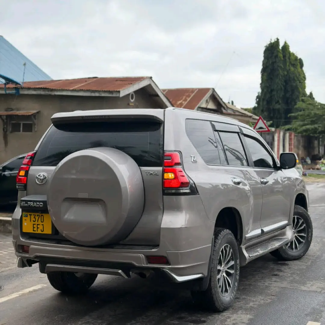 Toyota Land Cruiser Prado 2015 thumbnail 3