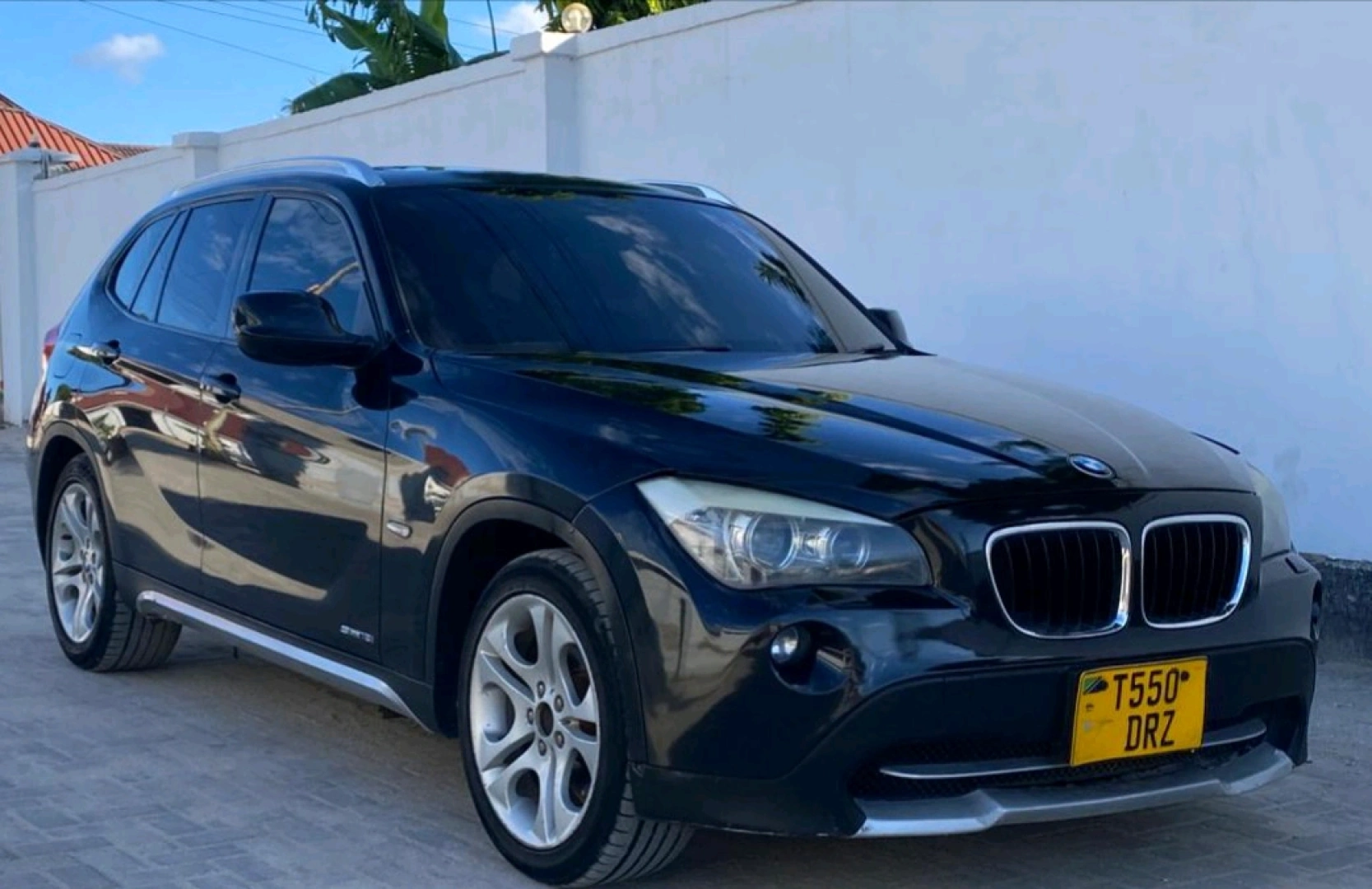BMW X1 SUV 2010 - Full AC, Low Mileage thumbnail 3