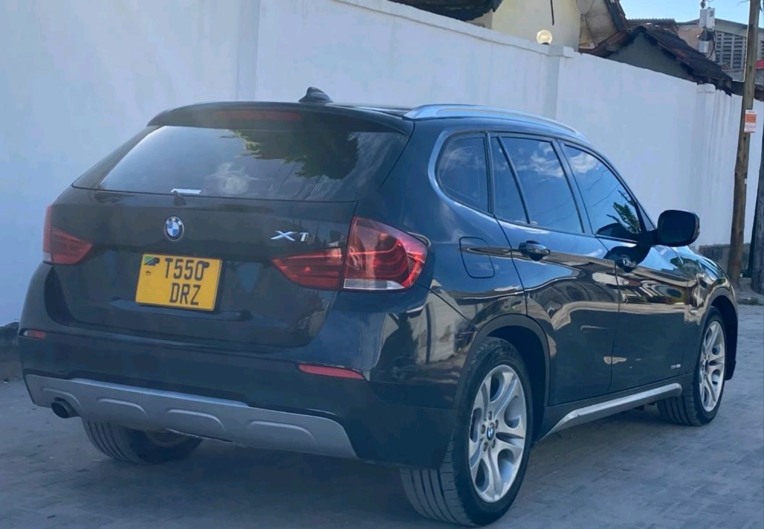 BMW X1 SUV 2010 - Full AC, Low Mileage thumbnail 7