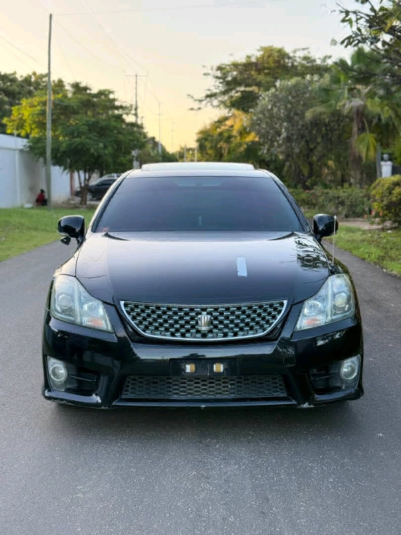 Toyota Crown Athlete 2009 (Black)