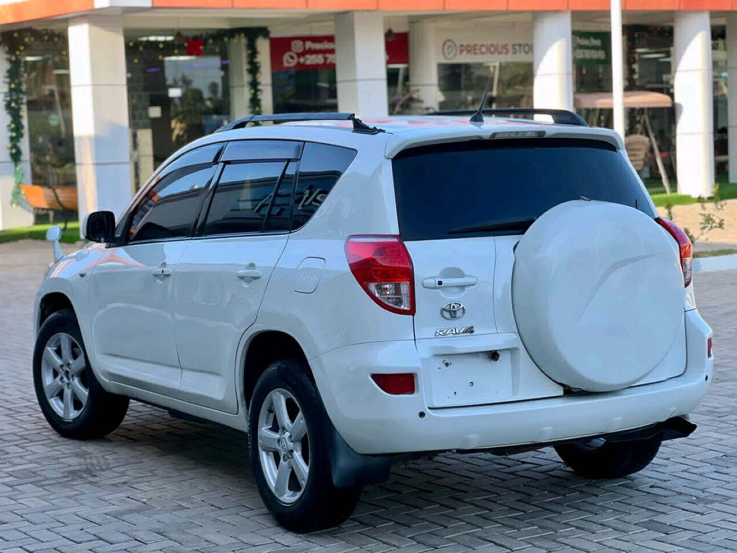 Toyota RAV4 2006 SUV thumbnail 3