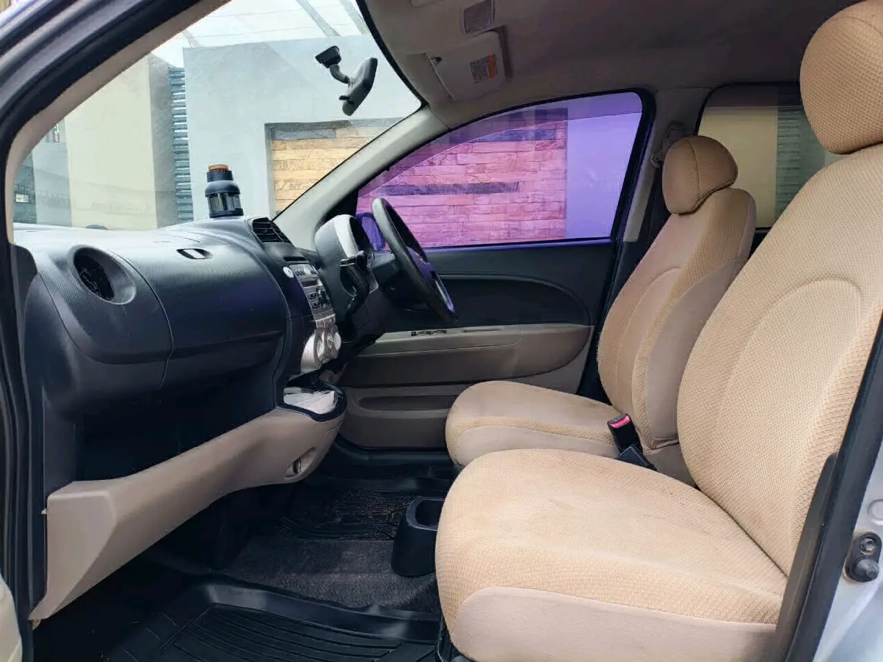 Toyota Passo Silver