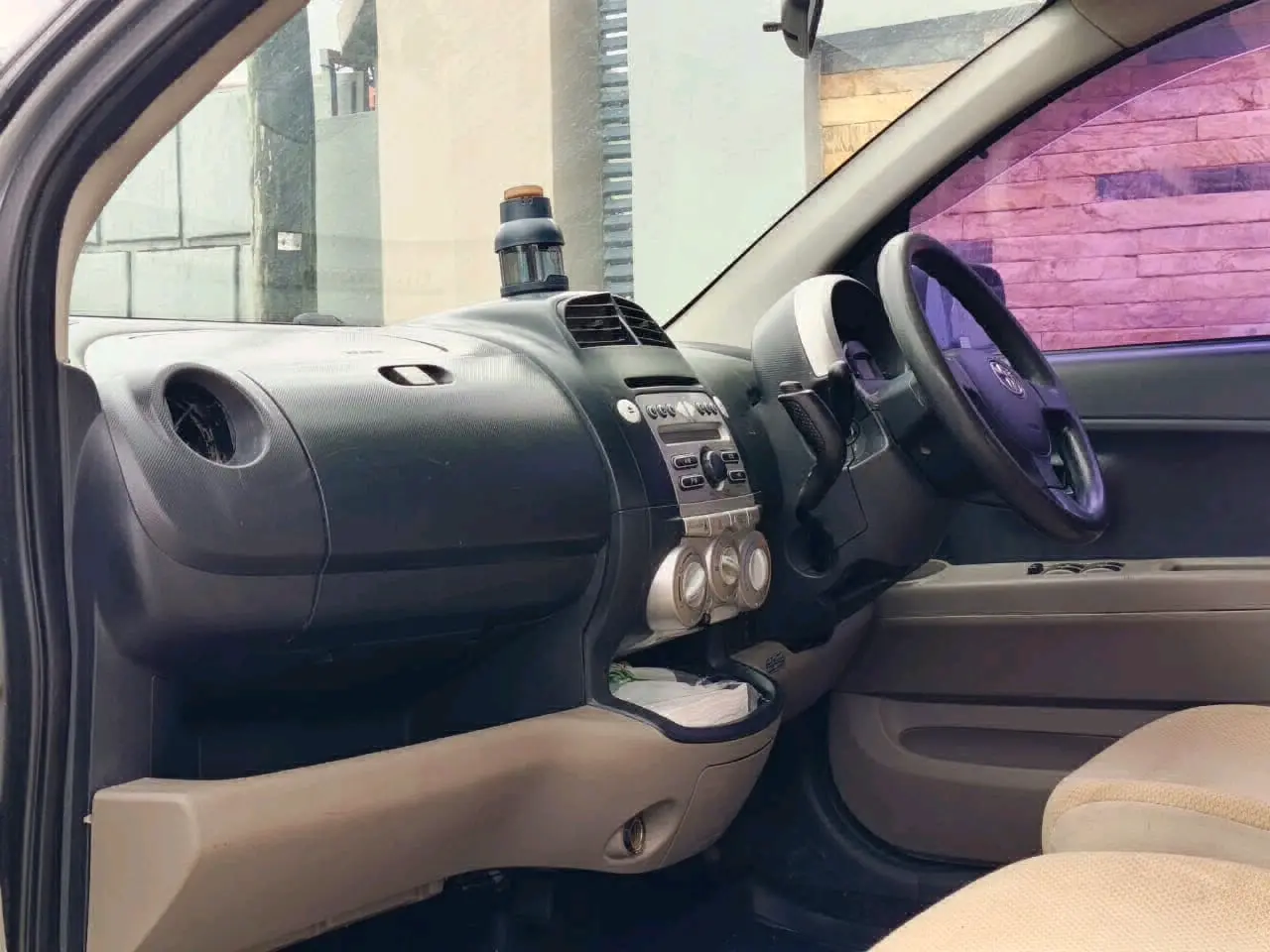 Toyota Passo Silver thumbnail 5