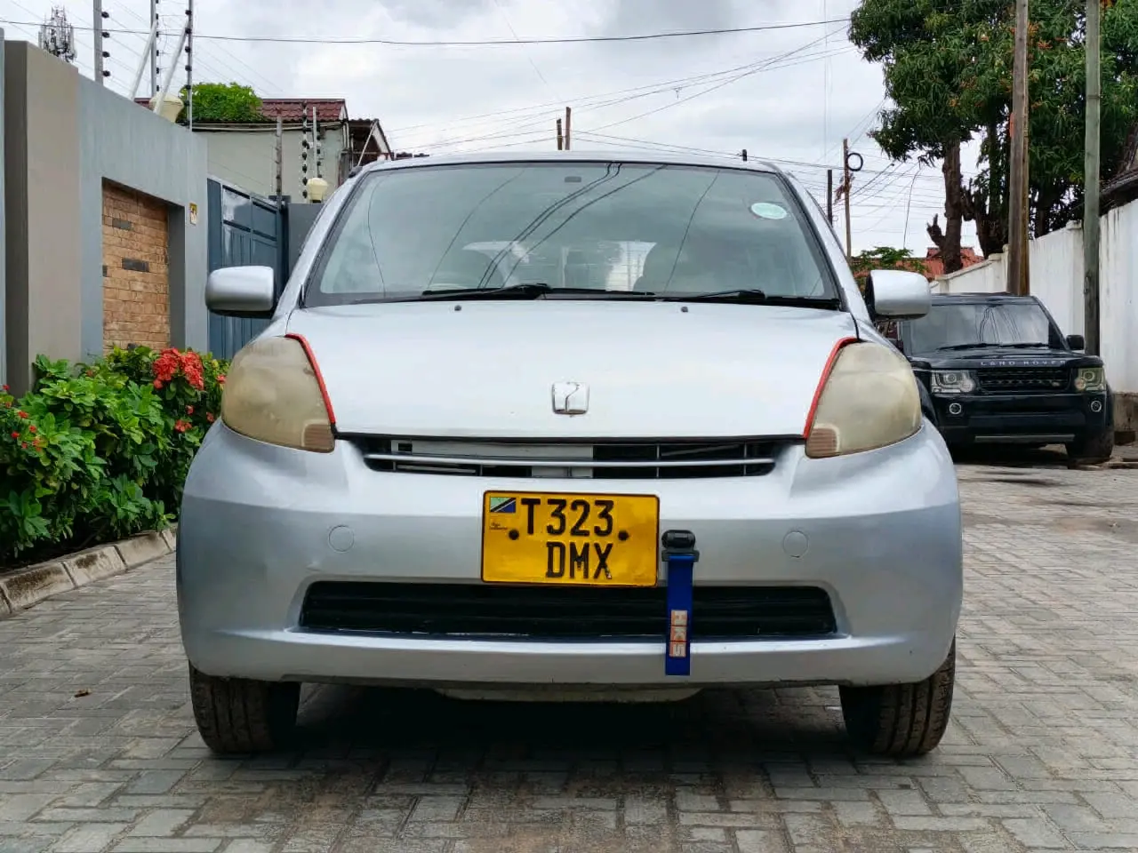 Toyota Passo Silver thumbnail 9
