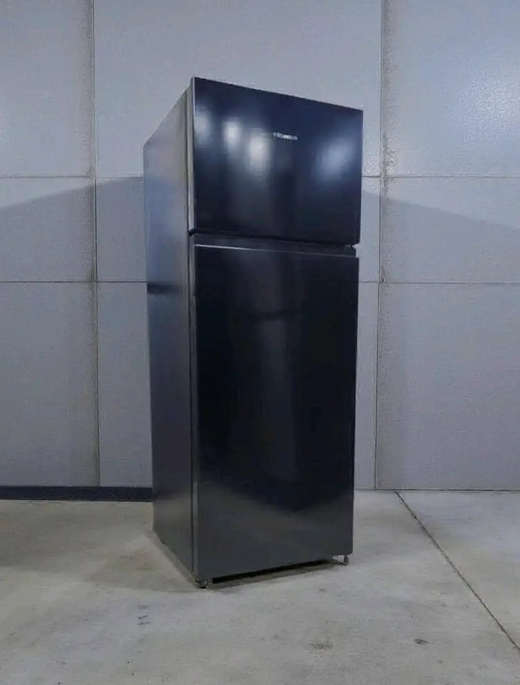 Hisense RD 27 Black 206L Refrigerator