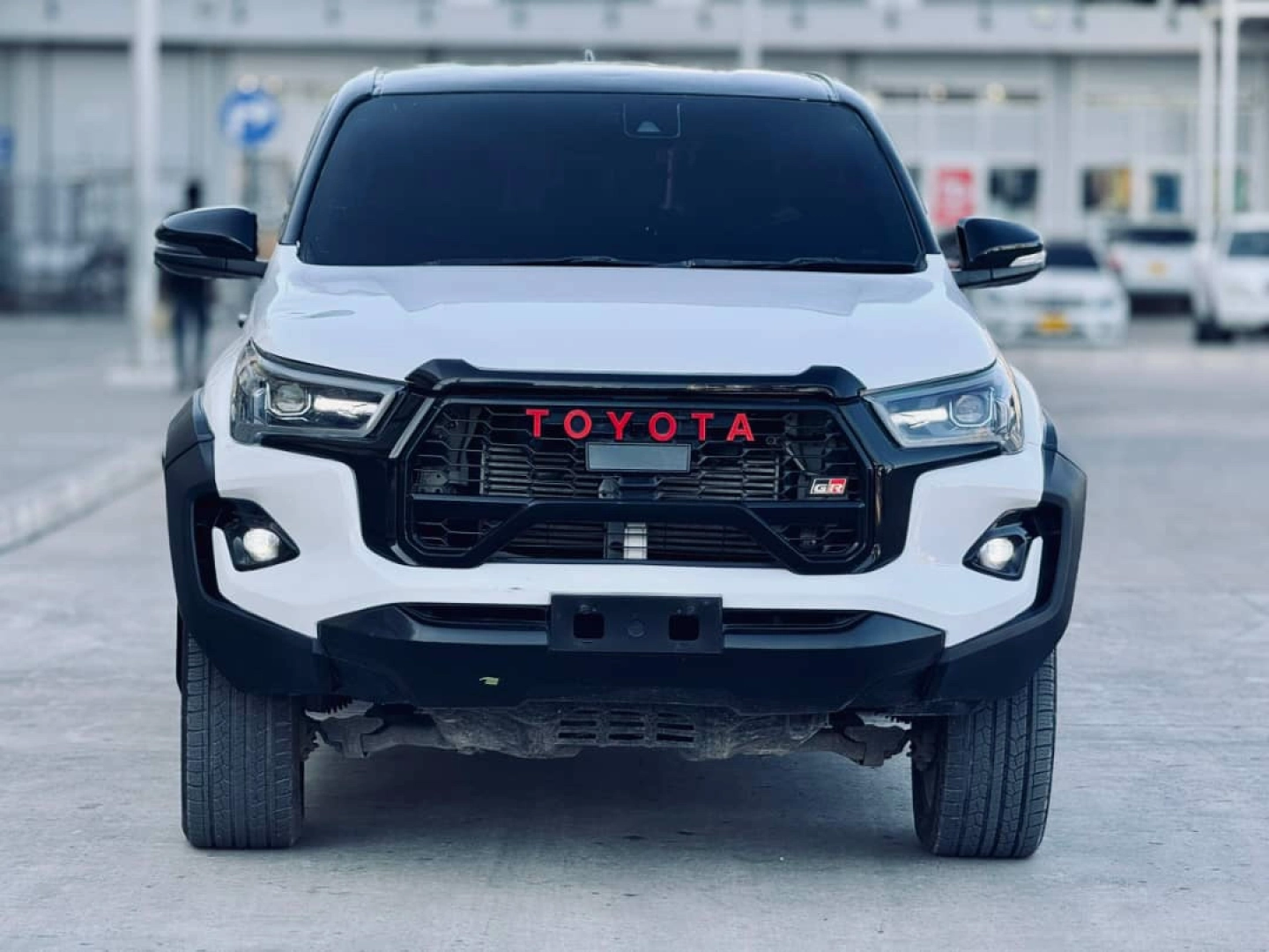 2022 Toyota Hilux Adventure 2.8L Diesel 4WD thumbnail 2