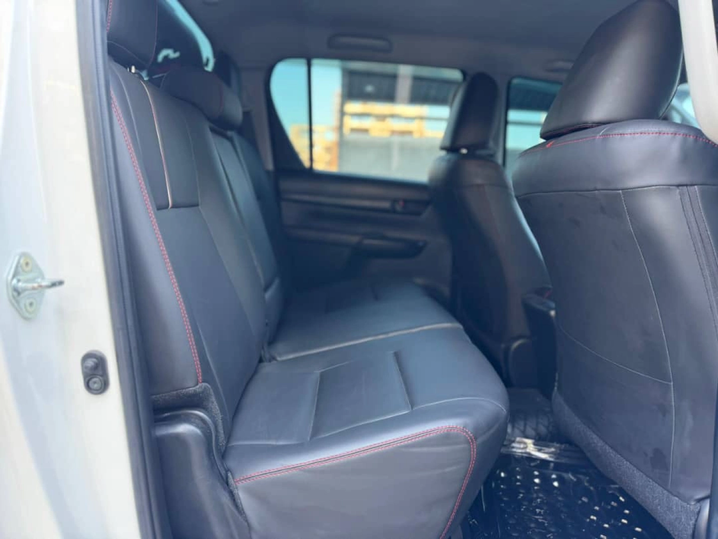 2022 Toyota Hilux Adventure 2.8L Diesel 4WD thumbnail 9