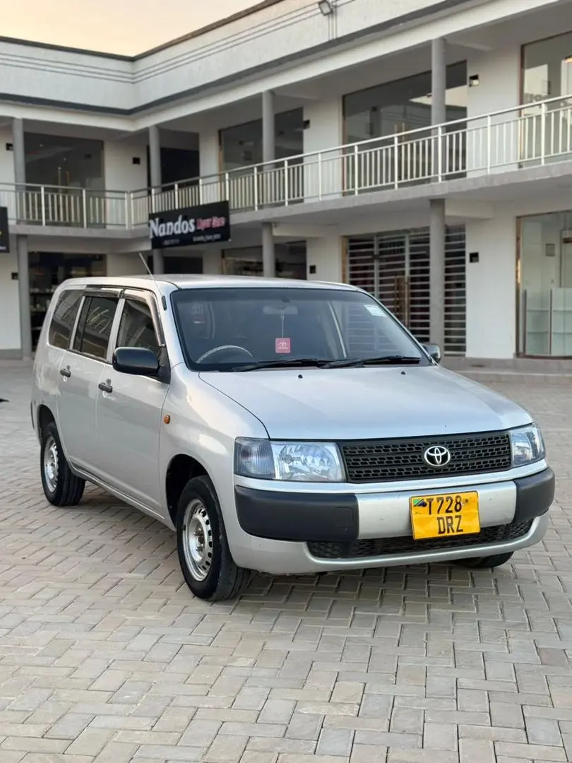 Toyota Probox 2010 Silver thumbnail 4