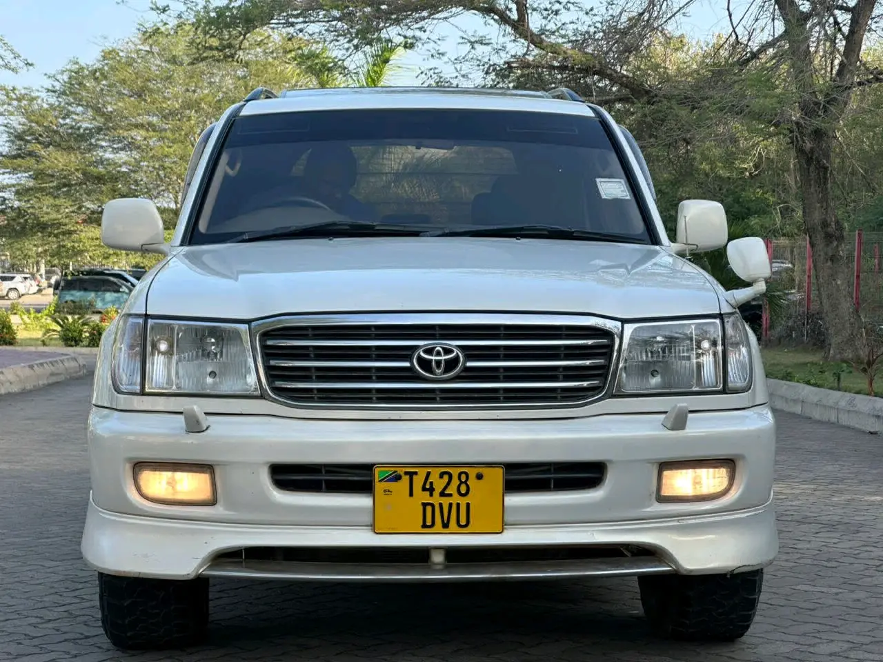Toyota Land Cruiser 100 Series 2000 Model