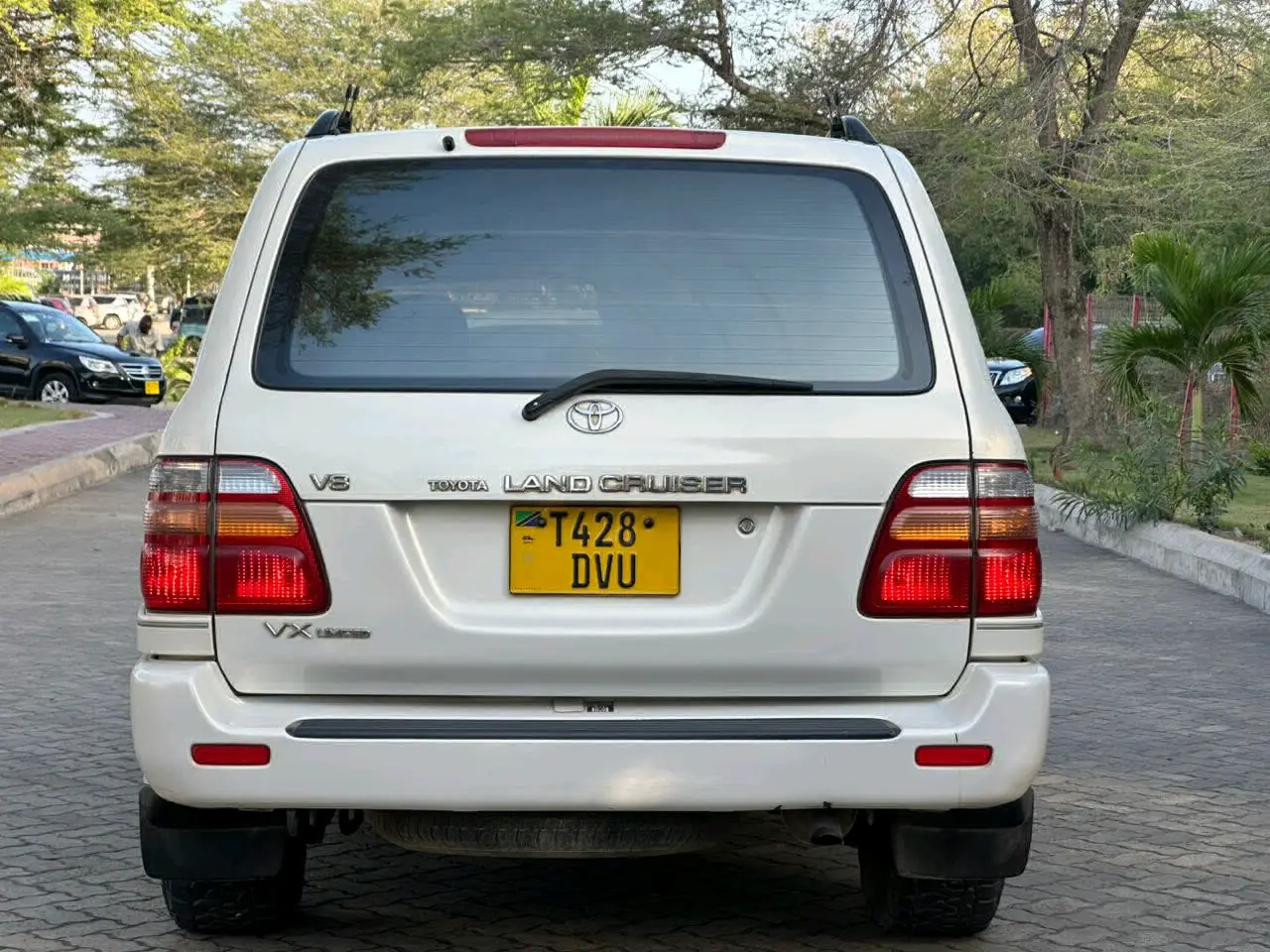 Toyota Land Cruiser 100 Series 2000 Model thumbnail 5