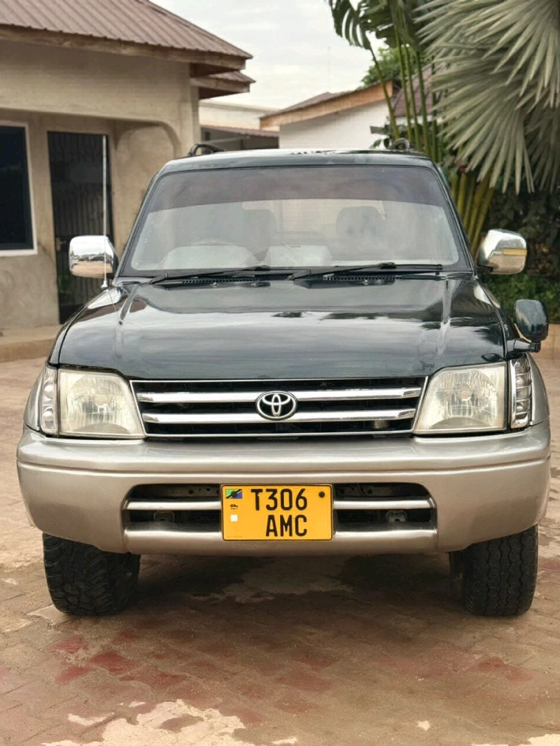 Toyota Prado SUV Diesel Engine