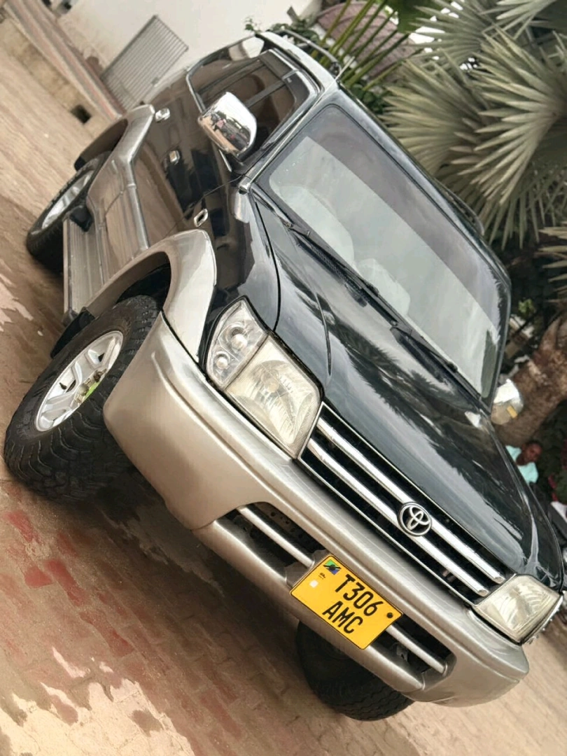Toyota Prado SUV Diesel Engine thumbnail 2