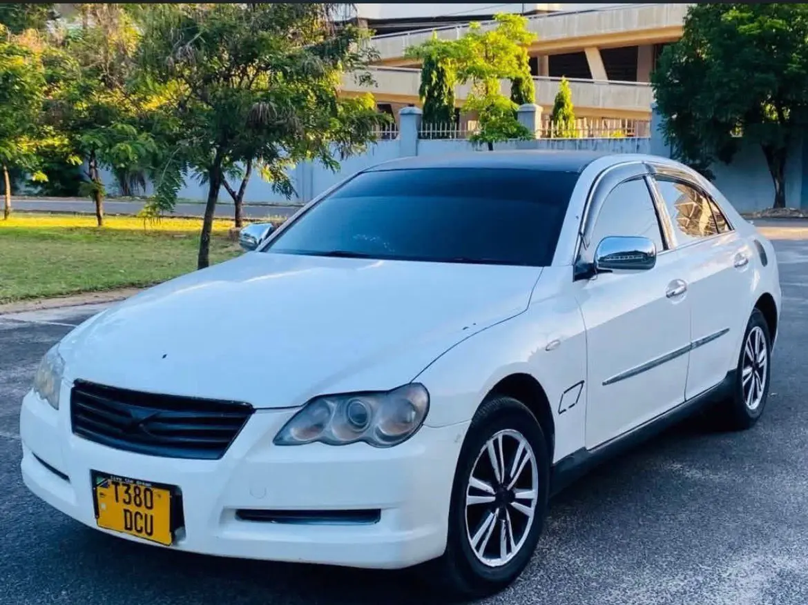 Toyota Mark X thumbnail 2