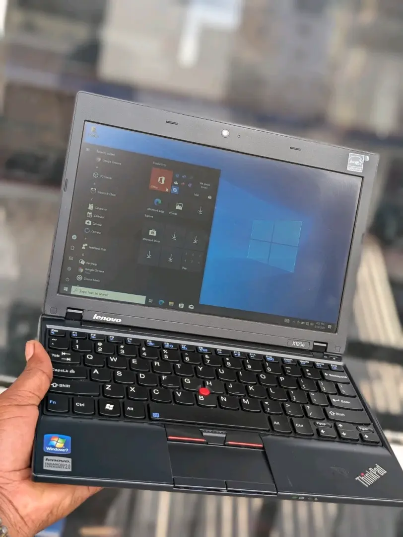 Lenovo ThinkPad X131 - 4GB RAM, 500GB HDD, 13.0" thumbnail 3