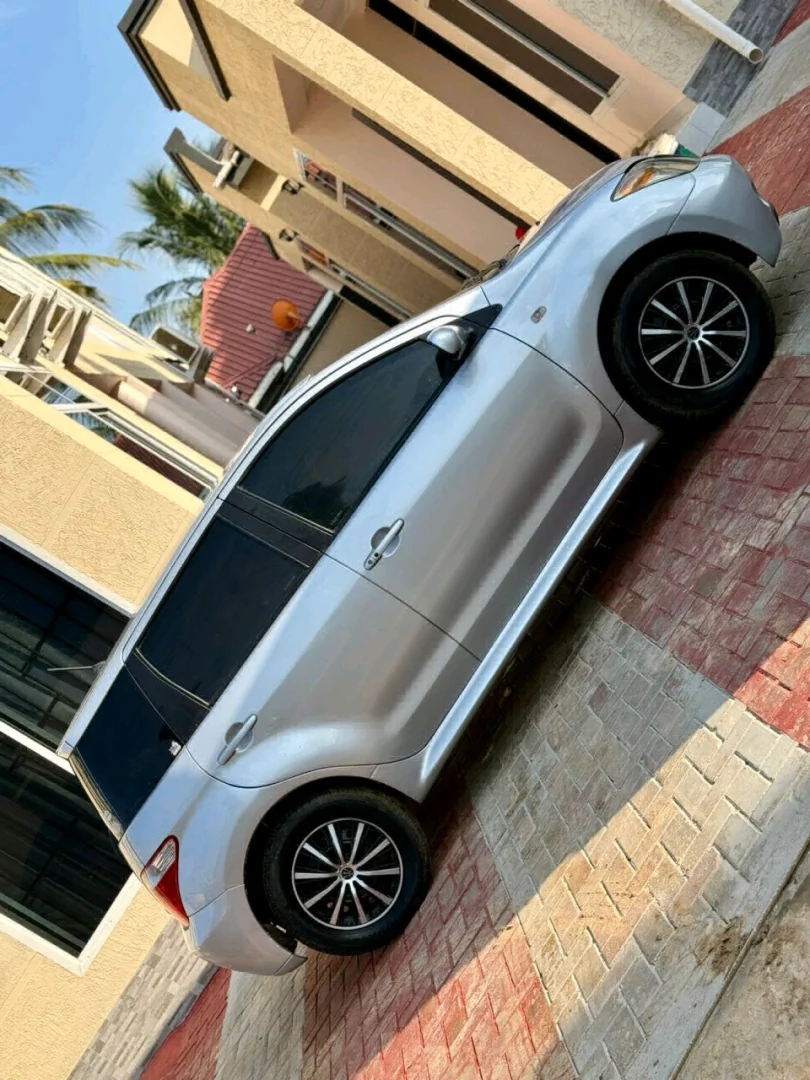Toyota Ist Car for Sale (Silver) thumbnail 7