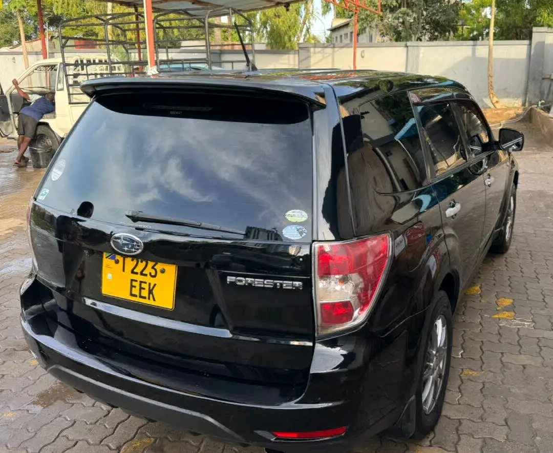 Subaru Forester 2009, Black, Excellent Condition thumbnail 3