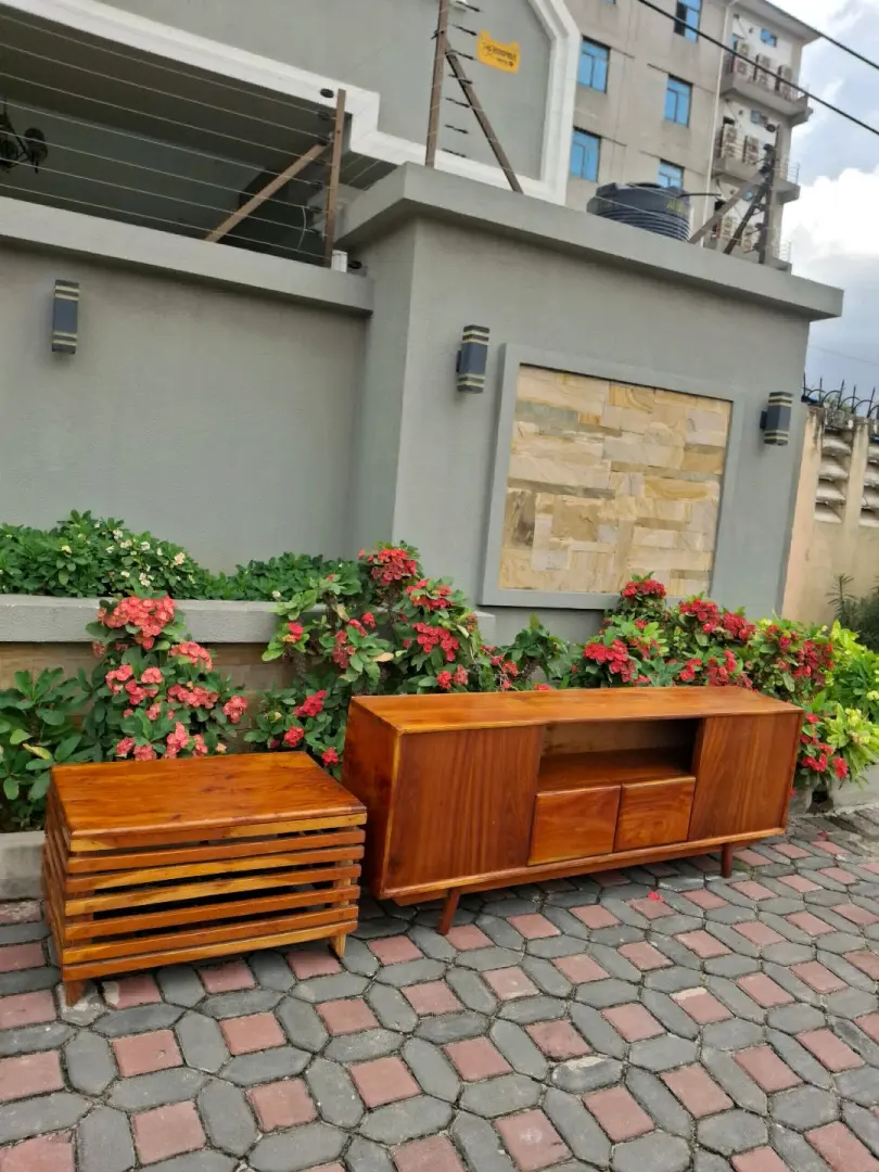 Wooden Coffee Table & Showcase Unit thumbnail 3