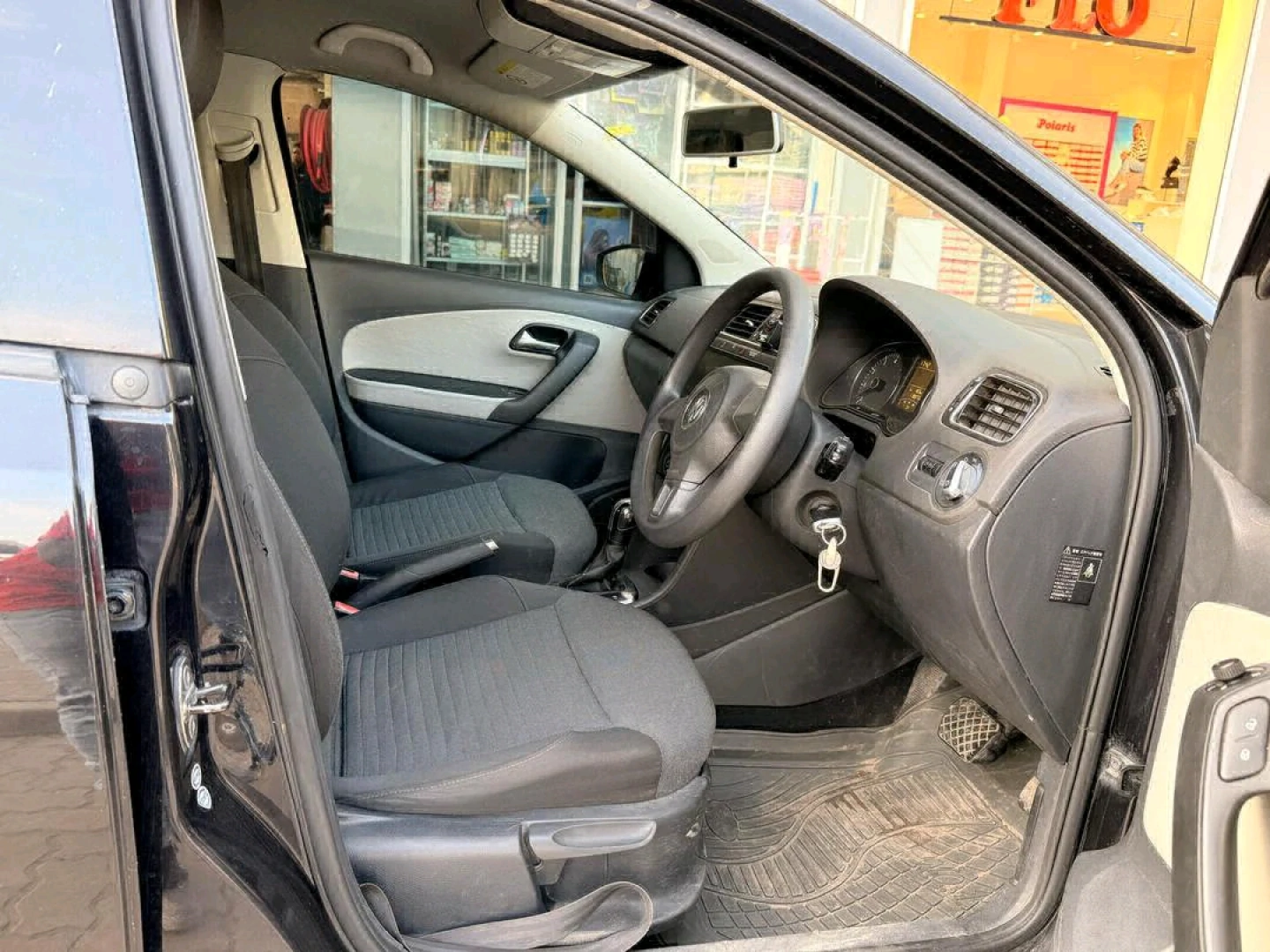 VW Golf/Polo 2010 (Reg No. DZC) For Sale DSM thumbnail 6