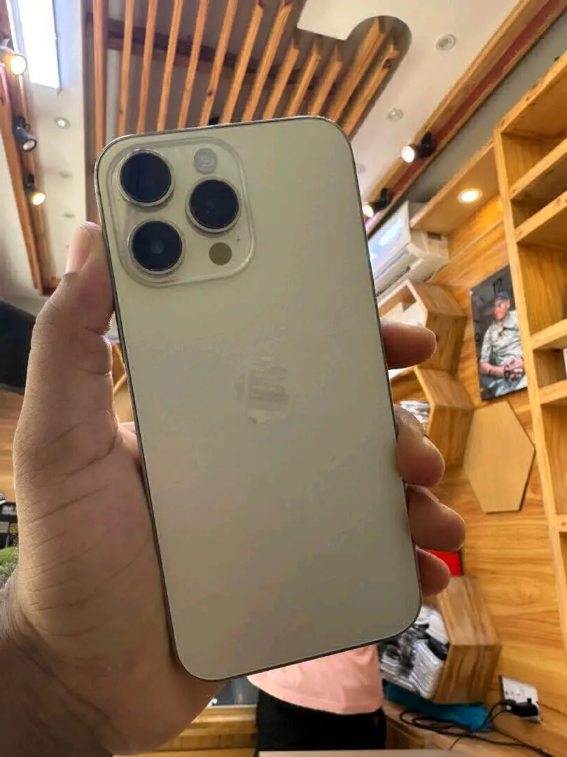 Used iPhone 14 Pro Max 256GB thumbnail 2