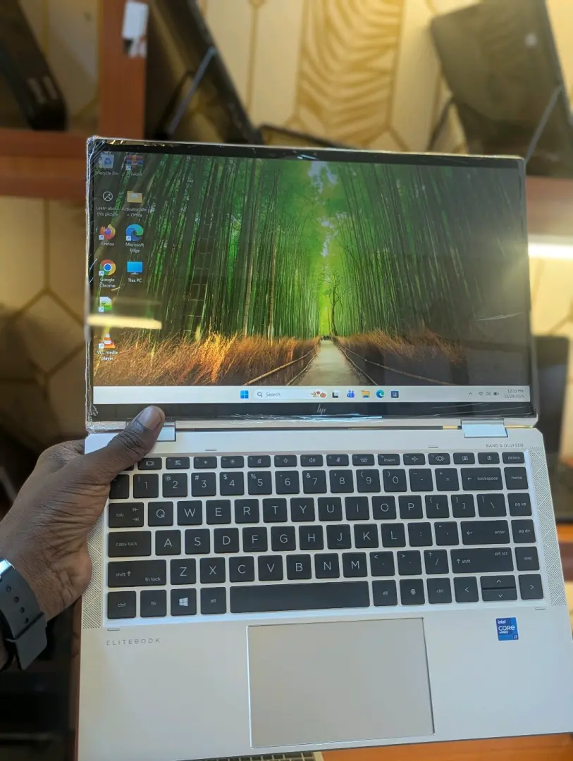 HP EliteBook 1040 G8 i7 Laptop (11th Gen, 16GB RAM)