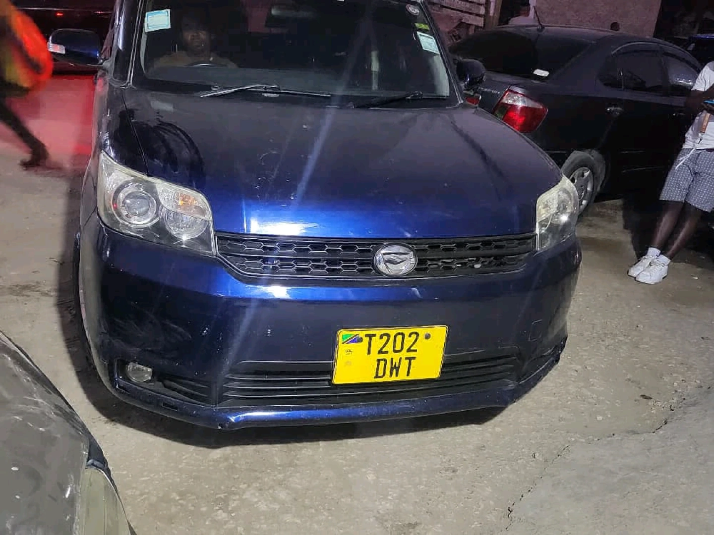 Toyota Rumion 1790 CC Blue