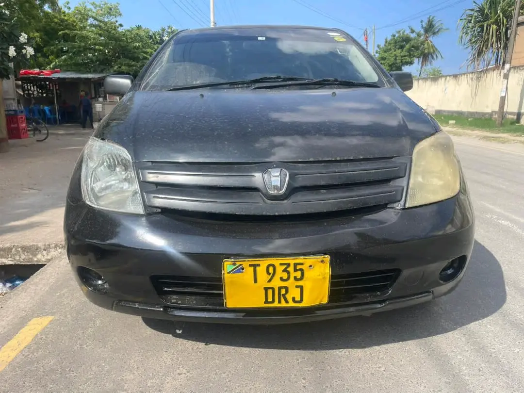 Black Toyota Ist for Sale