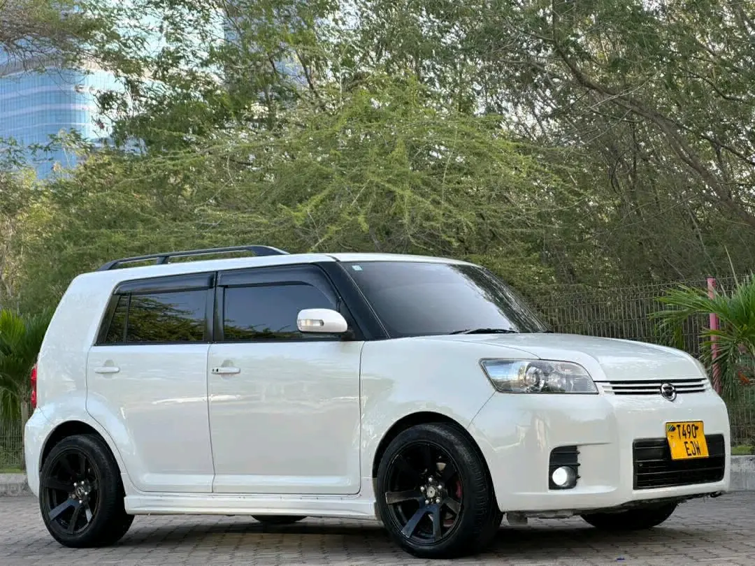 Toyota Rumion 2008 Nyeupe Inauzwa DSM