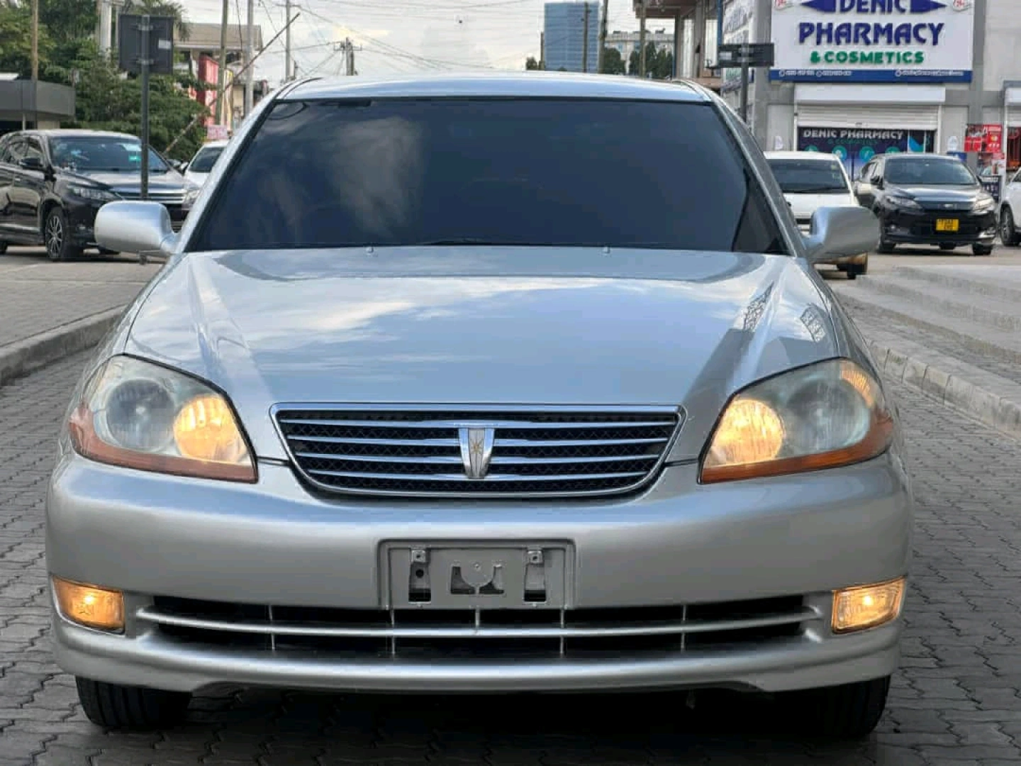 Toyota Mark II Grand 2002 Automatic 1990cc thumbnail 3