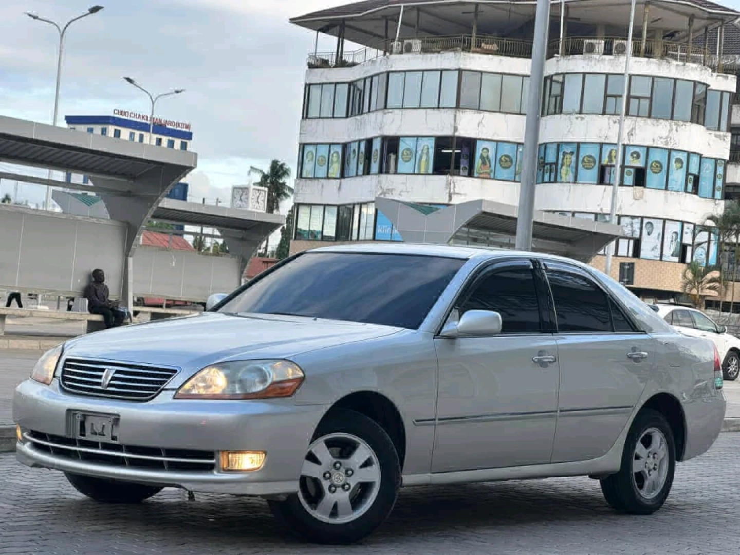 Toyota Mark II Grand 2002 Automatic 1990cc thumbnail 5