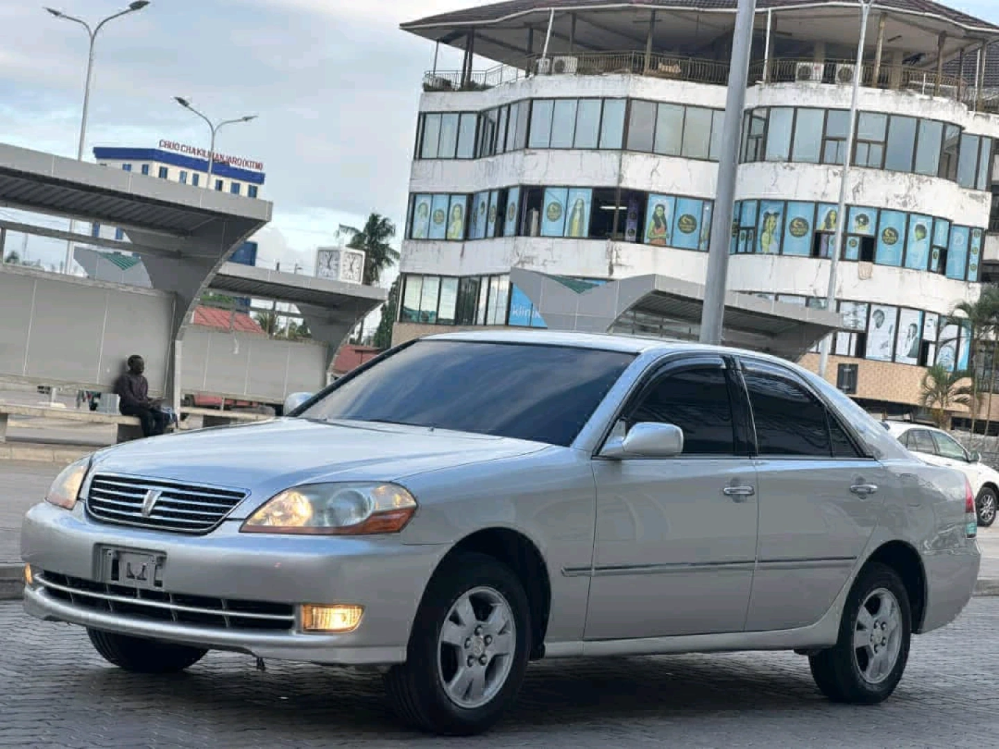 Toyota Mark II Grand 2002 Automatic 1990cc thumbnail 6
