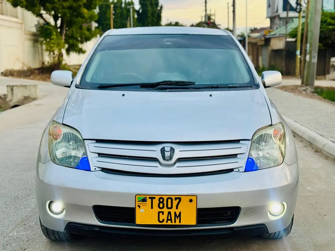 Toyota Ist 2005 (Reg CAM)