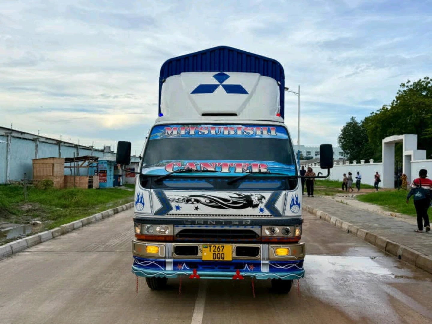 Mitsubishi Canter 1997 Truck