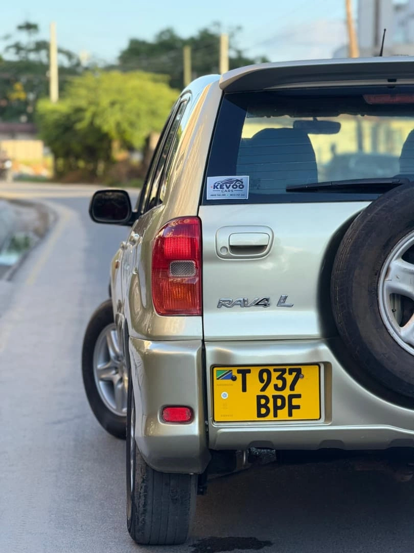 Toyota RAV4 2002 Model 1990cc Full AC thumbnail 4