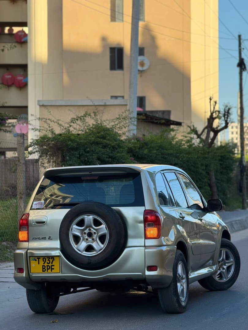 Toyota RAV4 2002 Model 1990cc Full AC thumbnail 5