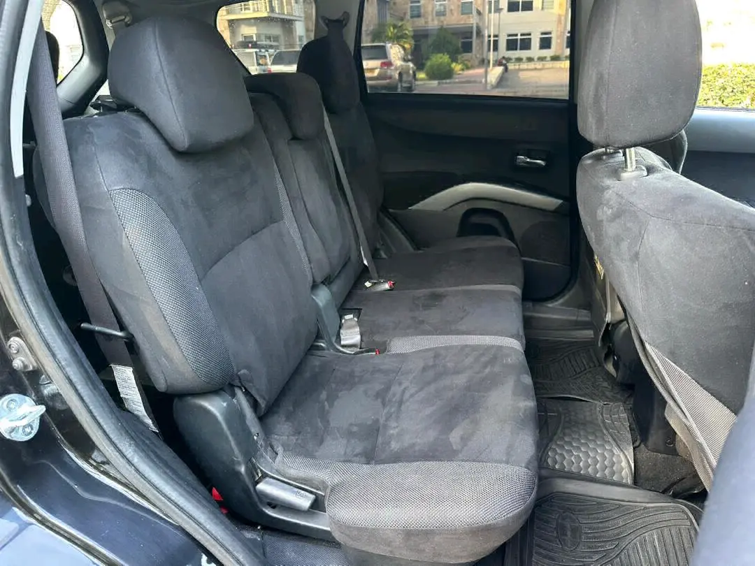 Black 2008 Mitsubishi Outlander 2.36L AC Exchange Allowed thumbnail 8
