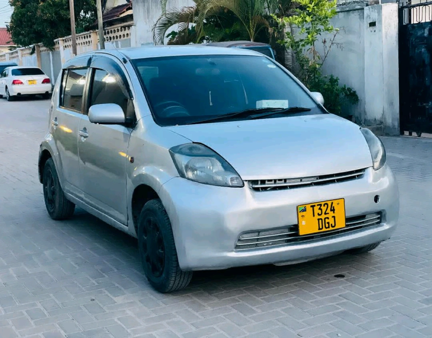 Toyota Passo DGJ 990cc Bei Nafuu thumbnail 3