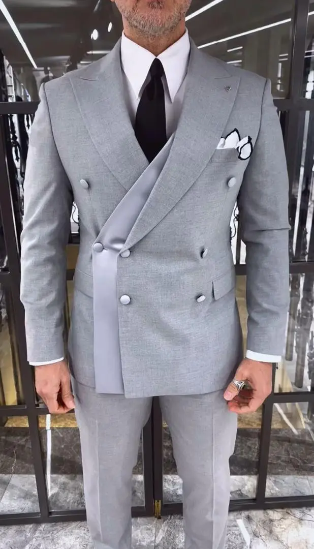 Men's Formal Suits & Three-Piece Suits