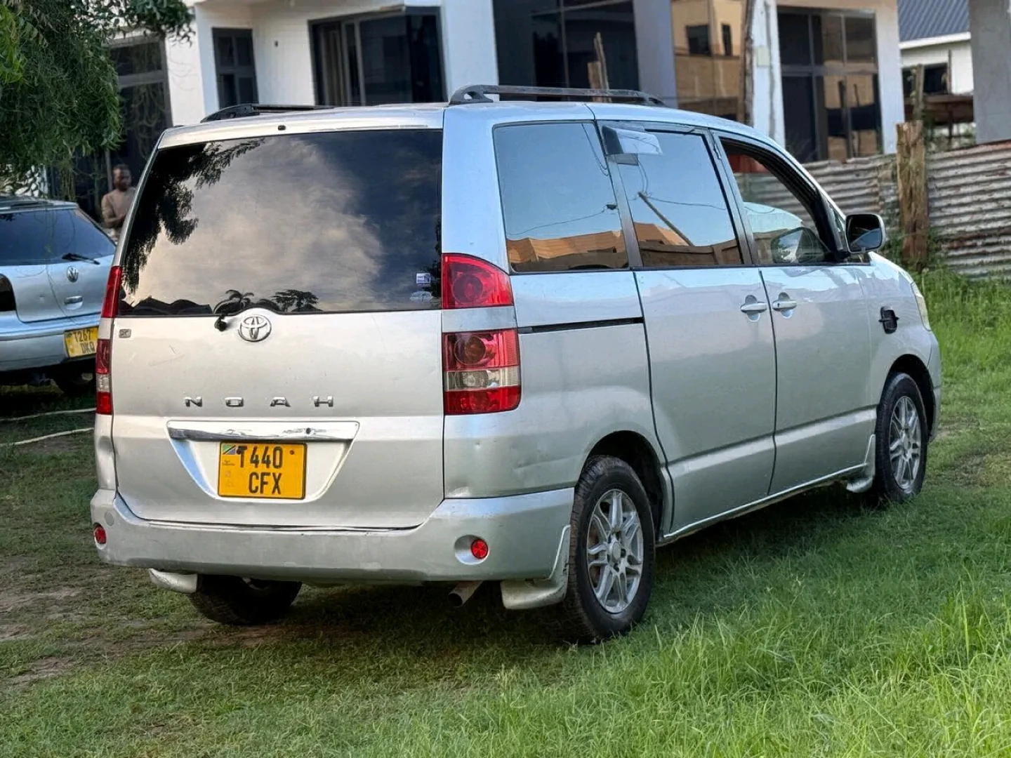 Toyota Noah Minivan New Shape 1990 CC thumbnail 6