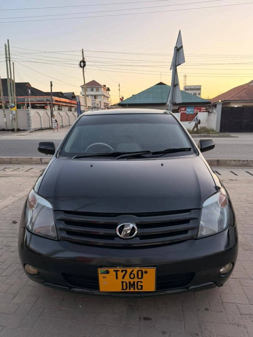 Black Toyota Ist 2006 (1320cc) thumbnail 5