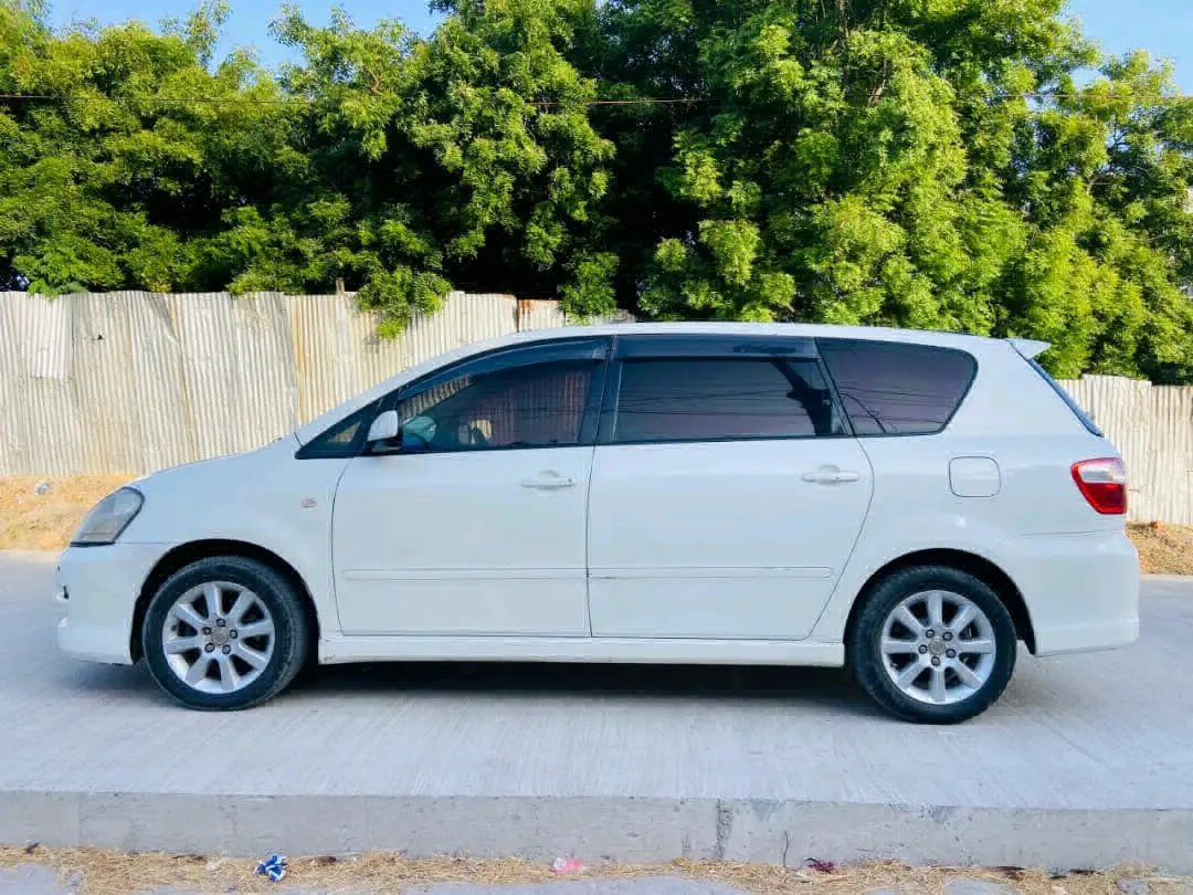Toyota Ipsum New Model For Sale thumbnail 2