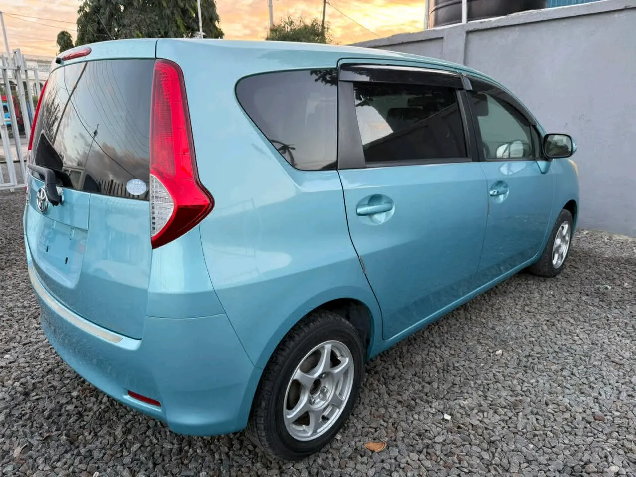 Toyota Passo Sette 2008 thumbnail 4