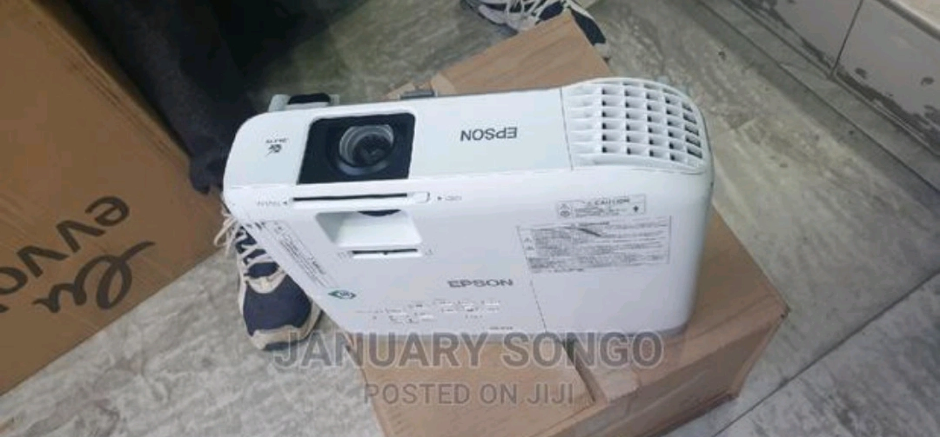 Used White Epson EB-X11 Projector