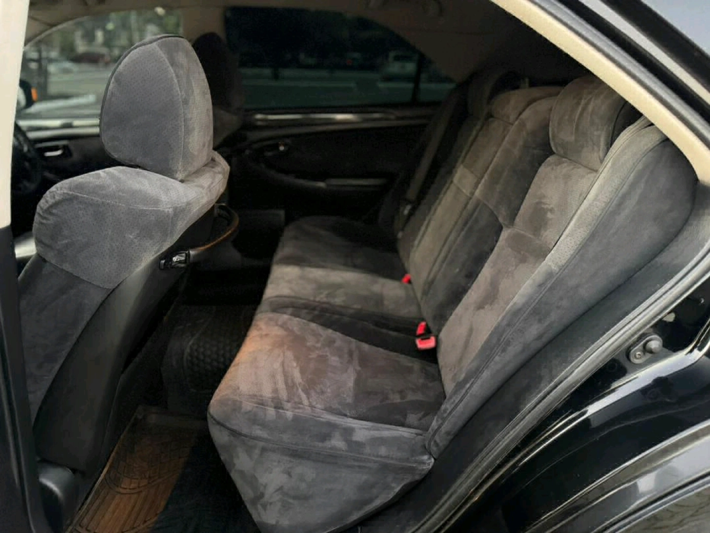 Black 2005 Toyota Crown Athlete Sedan thumbnail 7