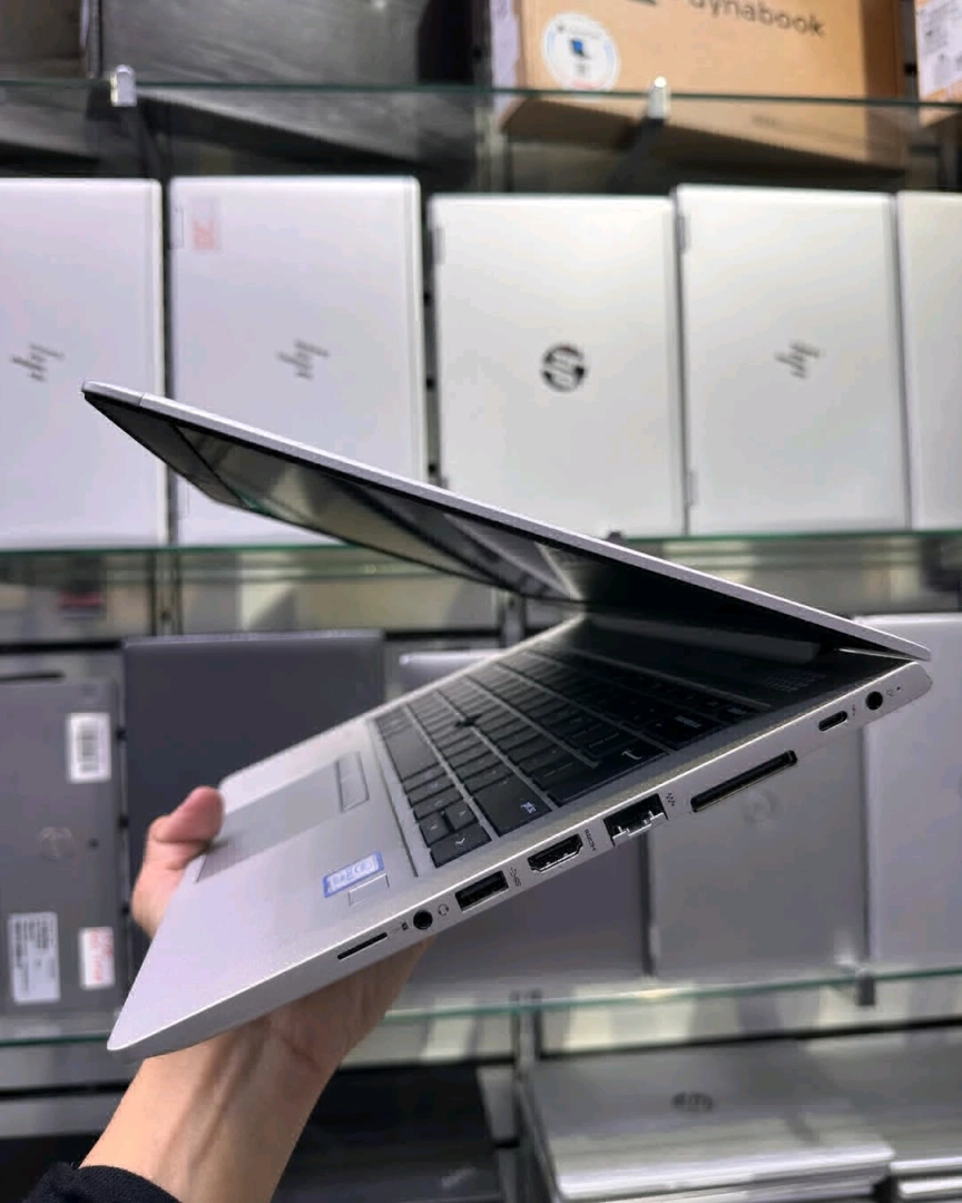 HP EliteBook 830 G5 Core i5 8GB RAM 256GB SSD thumbnail 5