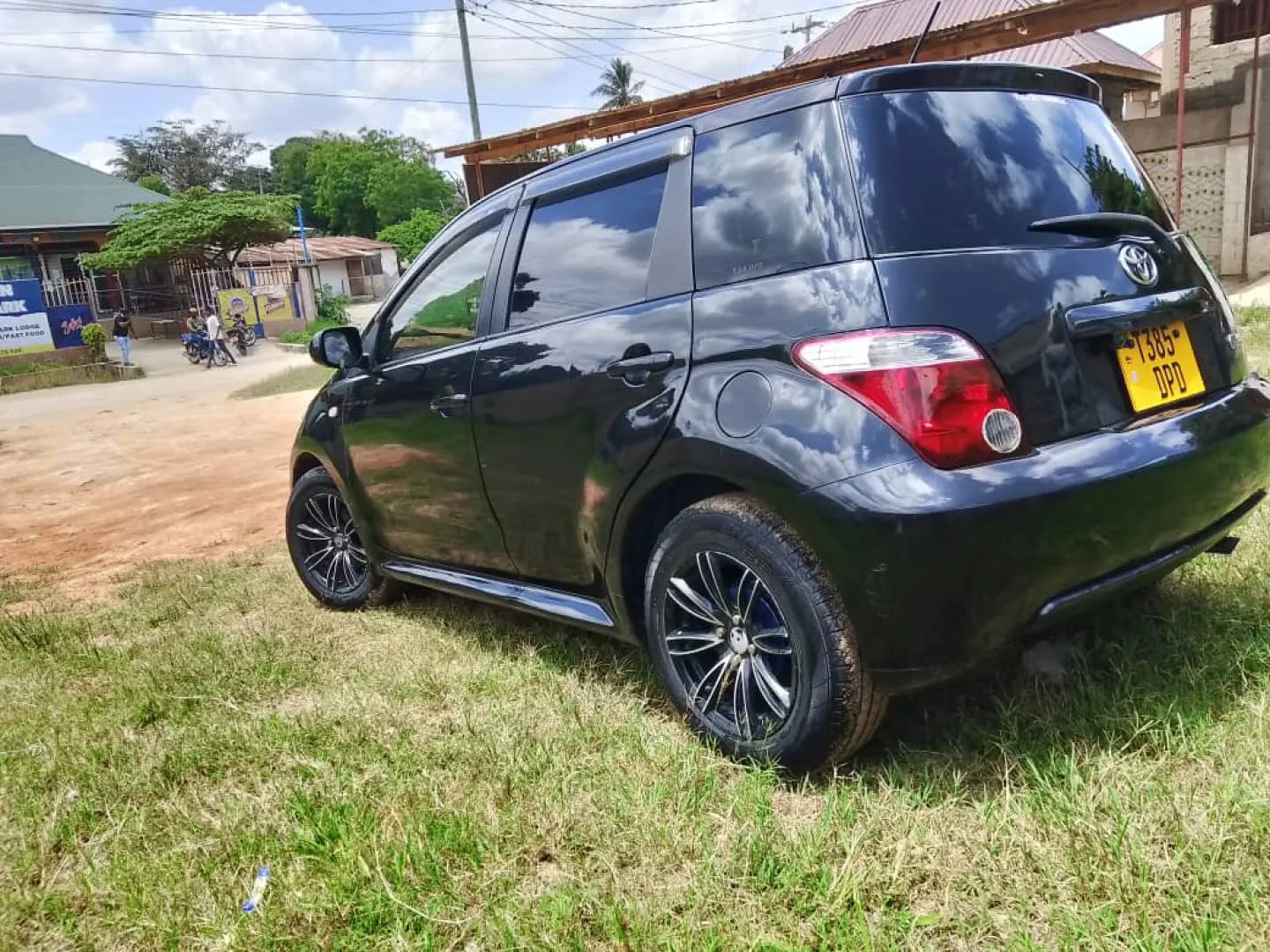Toyota Ist 2006 Model 1290cc thumbnail 9
