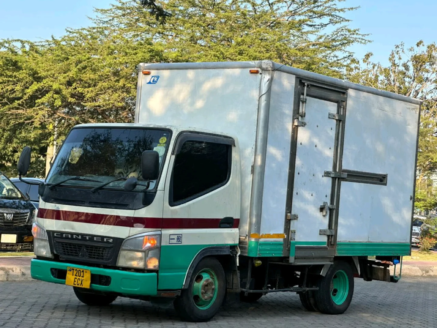 Mitsubishi Canter Box Truck 2006 Reg ECX thumbnail 2