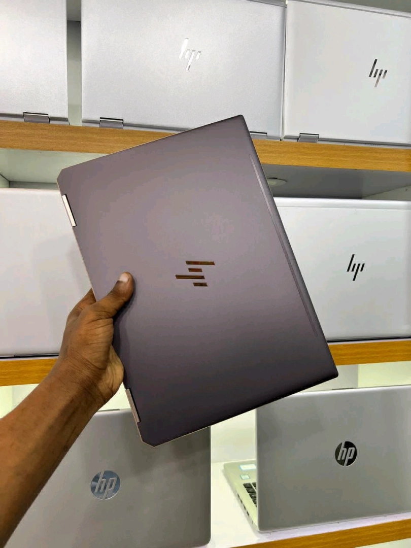 HP Spectre x360 Core i7 8th Gen Laptop thumbnail 3