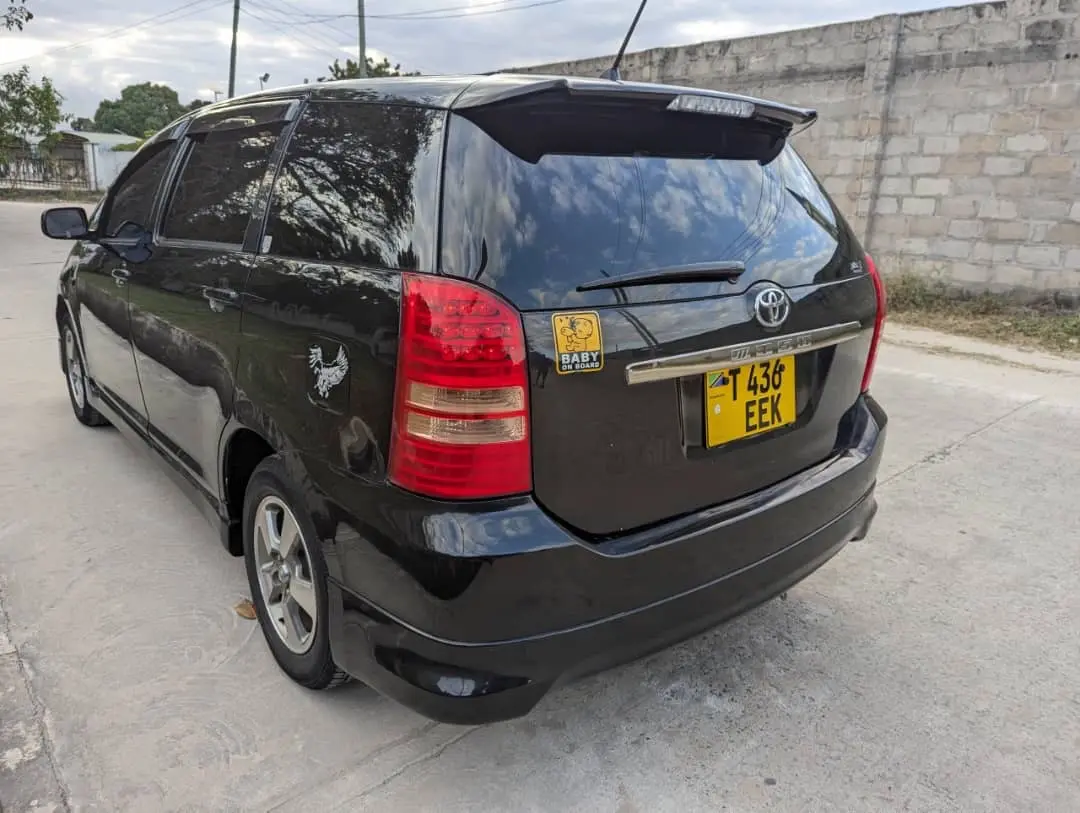 Toyota Wish 2005 (EEK) thumbnail 6