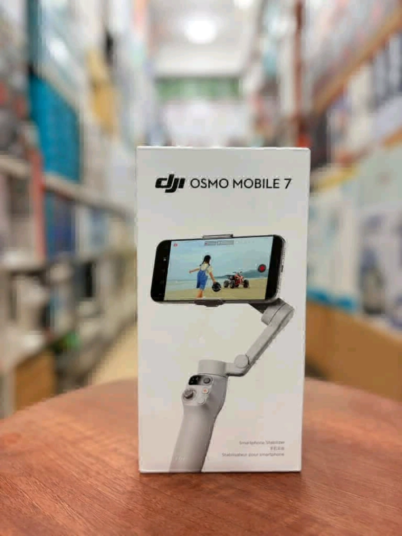 DJI Osmo Mobile 7 Smartphone Gimbal Stabilizer