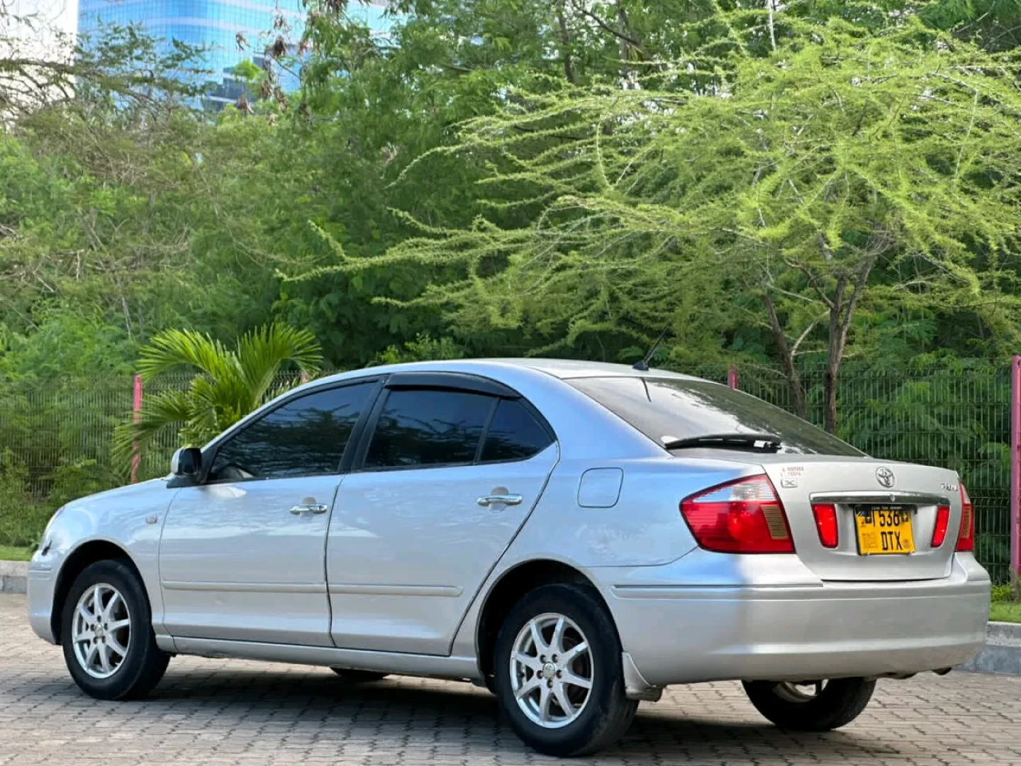 Toyota Premio X 2004 Model thumbnail 6